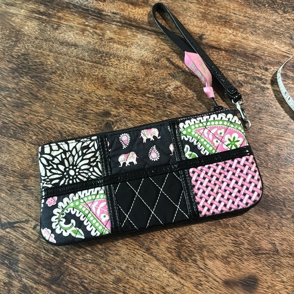 Vera Bradley Ella Wristlet Pink Elephants Breast Cancer Awareness Pattern - Picture 8 of 9